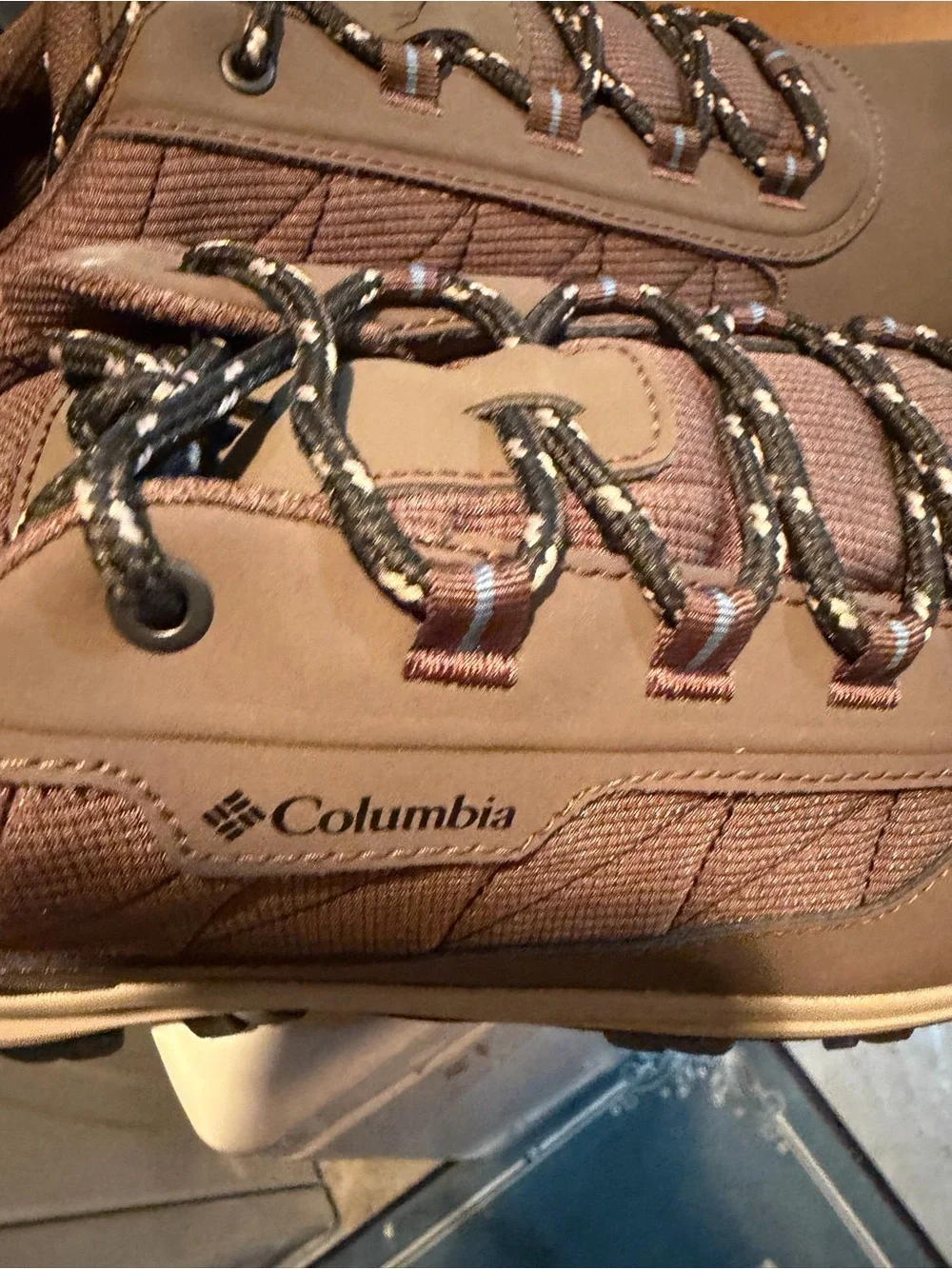 Columbia Men's Brown Athletic Trail Shoes with Patterned Laces waterproof